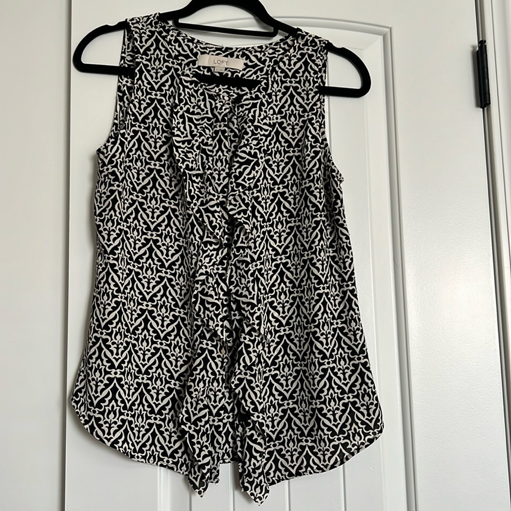 Loft patterned tank